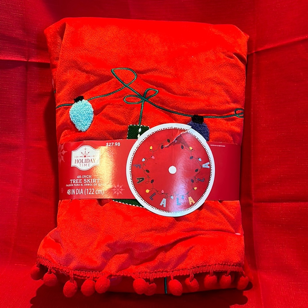 New Christmas Tree Skirt (Happy Holidays) FaLaLaLa